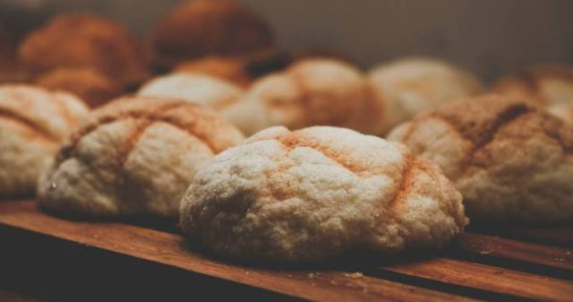 韓超商菠蘿麵包「飄屎味」！消費者一聞秒丟　竟是加了「這物」害的